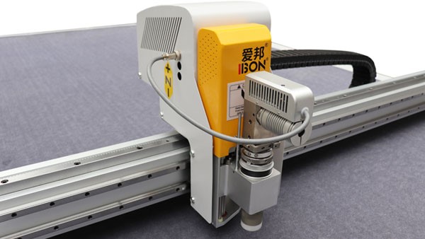 振動(dòng)刀裁床品牌廠家