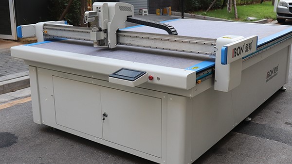 不同形狀的KT板怎么裁，KT板切割機。