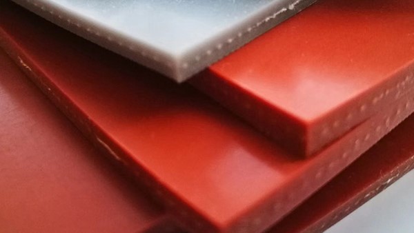 了解這款設備，切割硅膠板很簡單！