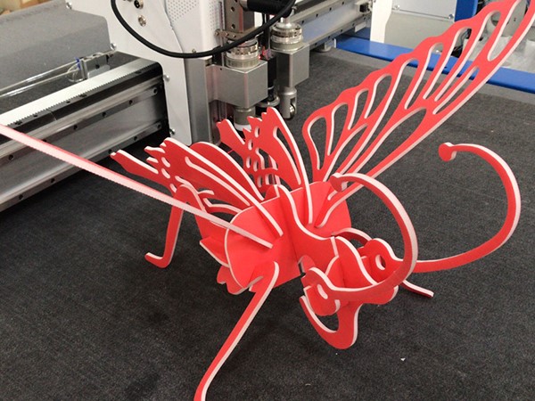 廣告藝術品切割機