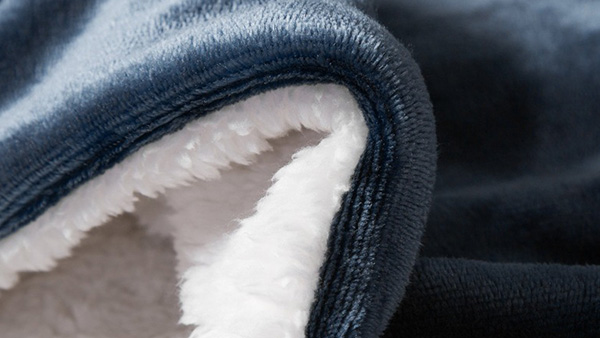 毛毯怎么裁剪不傷料，全自動毛毯裁剪機